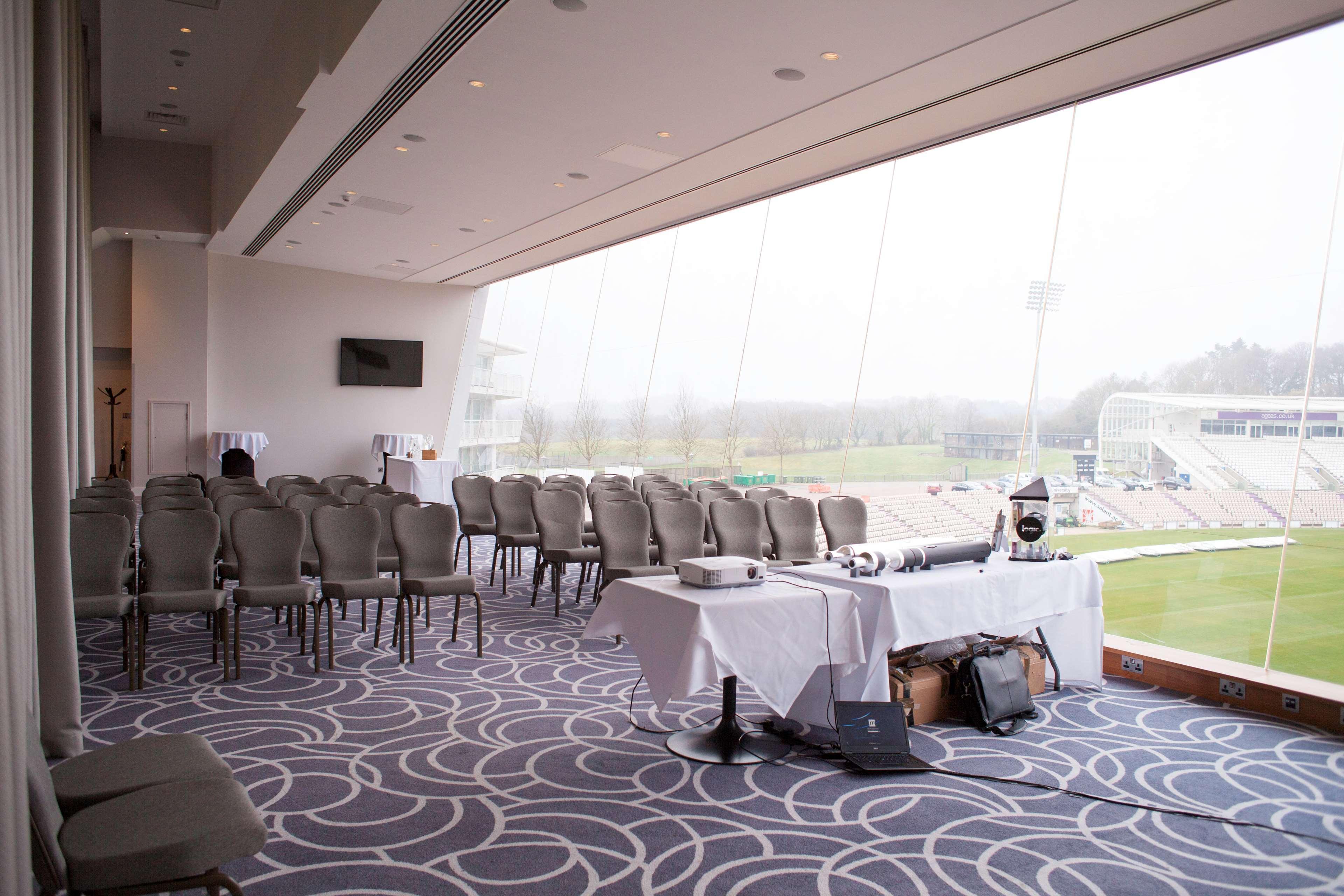 Hilton Southampton - Utilita Bowl